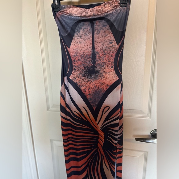 Tiger Stripes Maxi Dress - Picture 2 of 8